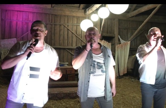 realybes-sou-issukis-kaime-vakarelis-su-16-hz