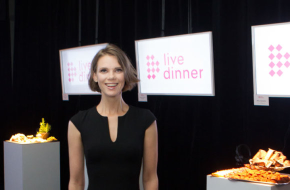 Aistė Paškevičiūtė pristatė naują socialinę platformą „Live Dinner“