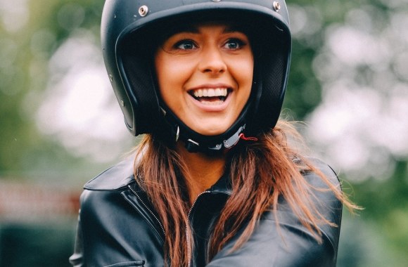 Akimirka iš Leono Somovo ir Diletos Meškaitės-Kisielienės muzikinio klipo „Find You“ filmavimo