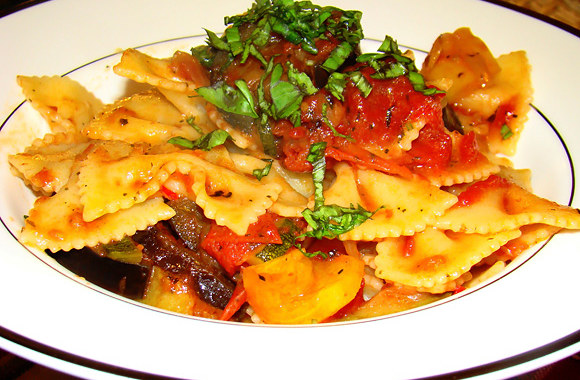 Makaronai su aštriu padažu