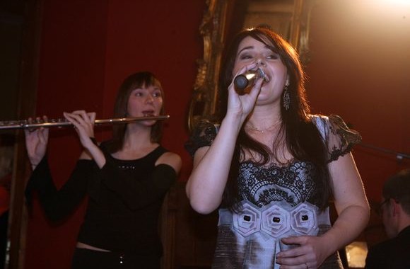 Lopšines dainavo Taja