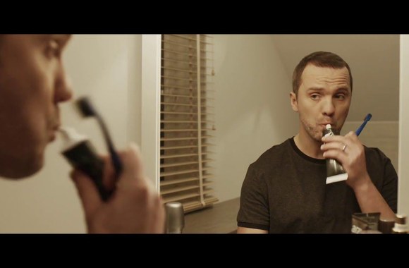 o-ne-o-taip-2016-m-naujoje-lietuviskoje-komedijoje-giedrius-savickas-nori-buti-aktoriumi