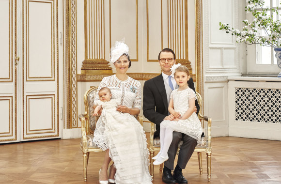 Švedijos princesė Victoria ir princas Danielis su vaikais Oscaru ir Estelle