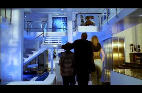 the-glass-house-trailer