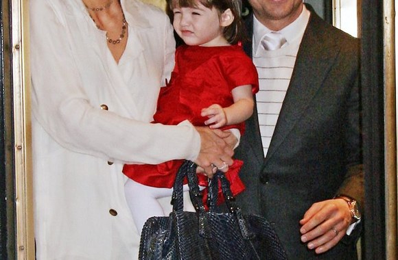 Tomas Cruise'as ir Katie Holmes su dukra Suri. 2008 metai