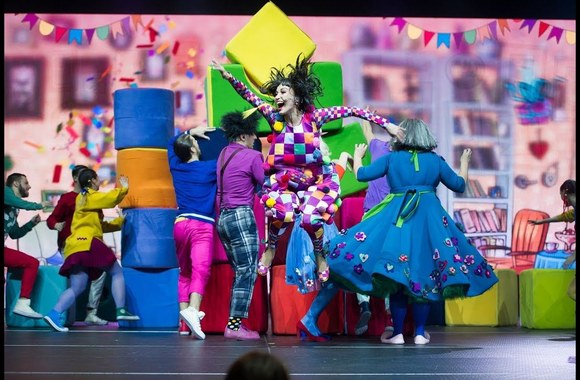 miuziklas-kakes-makes-gimtadienis-premjeros-vaizdai