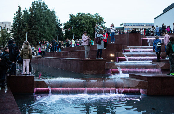 Rekonstruoto fontano atidarymas/Gretos Skaraitienės/„ŽMONĖS foto“ nuotr.