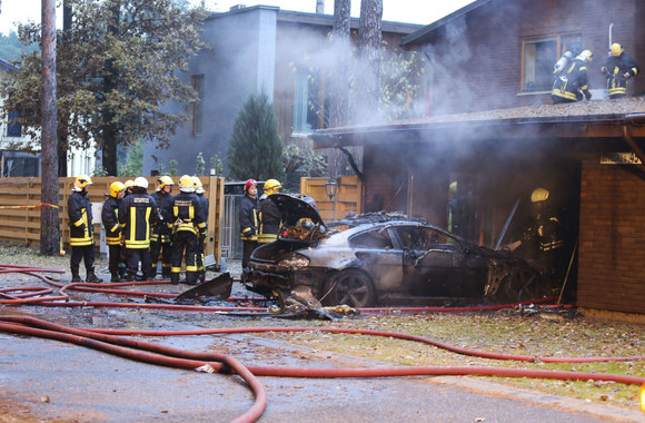 Sekmadienį gaisras kilo Mertinų name Vilniuje