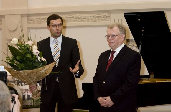 Pirmasis dešimtmetis