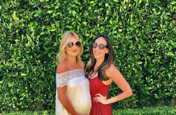 Rosie Huntington-Whiteley surengė kūdikio sutiktuves