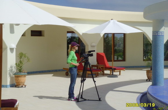 Rūta Mikelkevičiūtė šiapus filmavimo kameros 