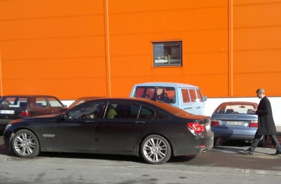 Marius Jovaiša ir jo limuzinas BMW.