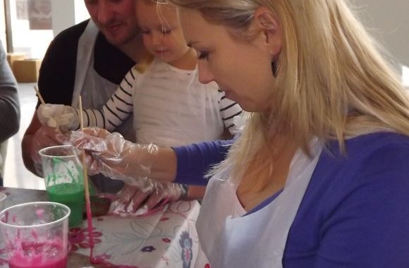 Tarasovų šeima sutiko prisidėti prie kilnios akcijos kartu su kitomis garsiomis šalies šeimomis. 