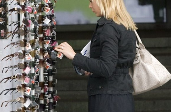 Pagavom! Mia akiniams nuo saulės neišlaidauja