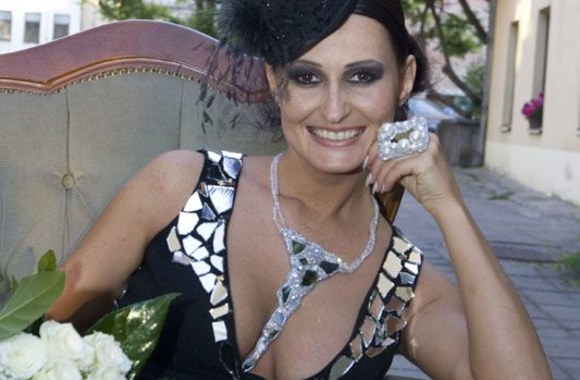 Inga Budrienė: sudužusių veidrodžių karalystėje