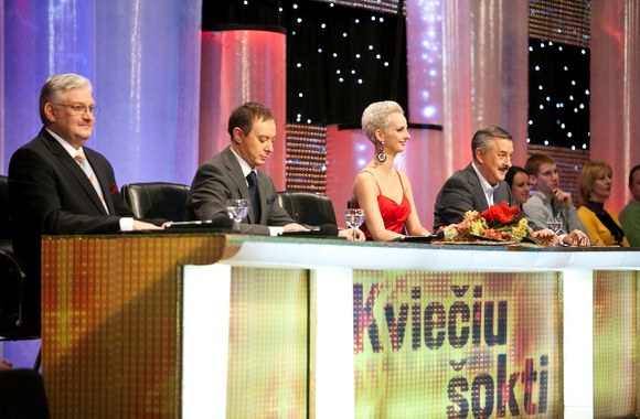  „Kviečiu šokti“ komisija