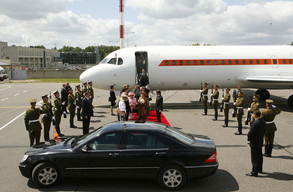 Karalienė Beatrix: sveiki atvykę, Jūsų Didenybe! 