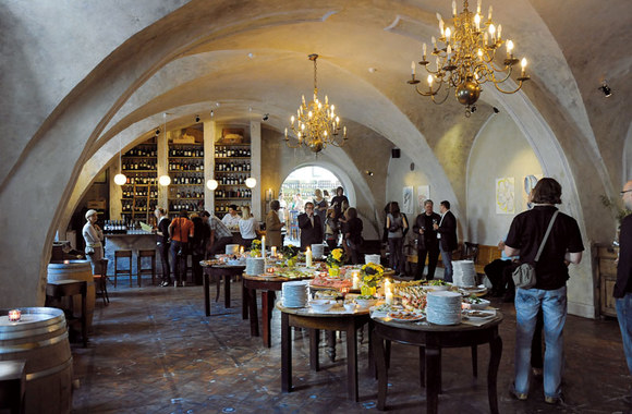 „La Boheme“ įkurtuvės