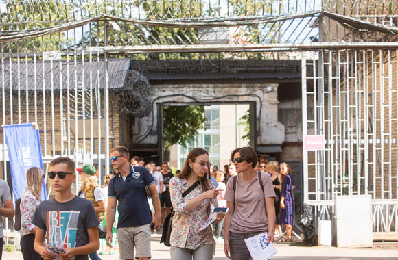 Lukiškių kalėjime vyko patyriminis „Vasaros kino“ seansas / Gretos Skaraitienės / „Žmonės Foto“ nuotr.