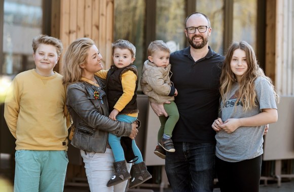 Beatos ir Tomo Nicholsonų šeimos gyvenimas karantine/„Razauskai Photography“ nuotr.