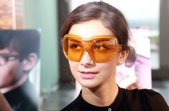 Naujų akinių madų pristatymas. 