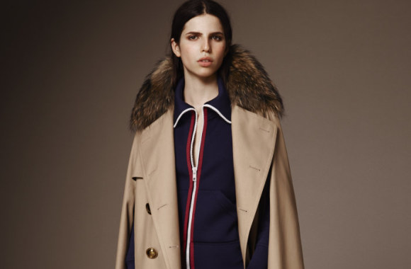 „Burberry“ 2016 m. tarpsezoninės rudens-žiemos kolekcijos modelis