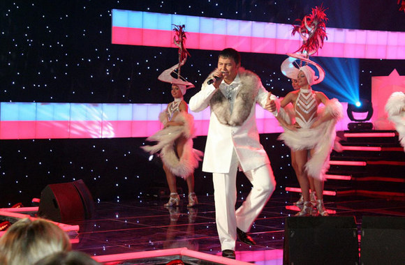 Gimtadienio naktį „Žvaigždžių vartų“ dalyviui Airiui miegoti neleido SMS žinutės