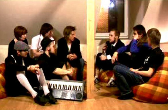 Grupės „Suicide DJs“ ir „Stipriai kitaip“ susipyko