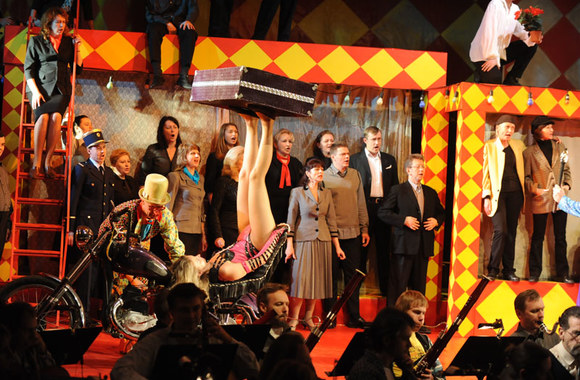 Premjera: atvažiavo cirkas! 