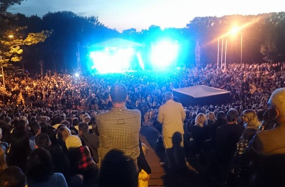 Publika Džordanos Butkutės koncerte Tauragėje