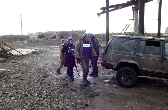 Rimo Bružo ir jo kolegų darbo karštuose Ukrainos taškuose akimirkos