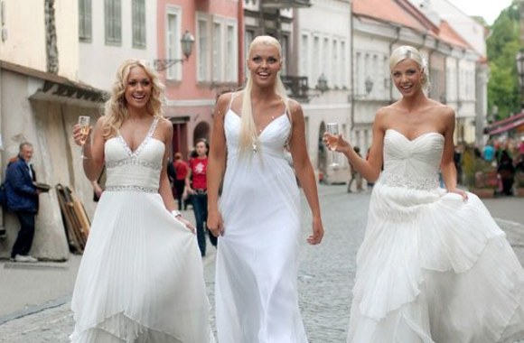 Nerijus Juška. Haremas: turi tris žmonas