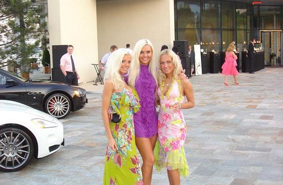 Debiutuodamos Ukrainoje „Olialia pupytės“ koncertavo viename renginyje su Timoti, „Via-gra“