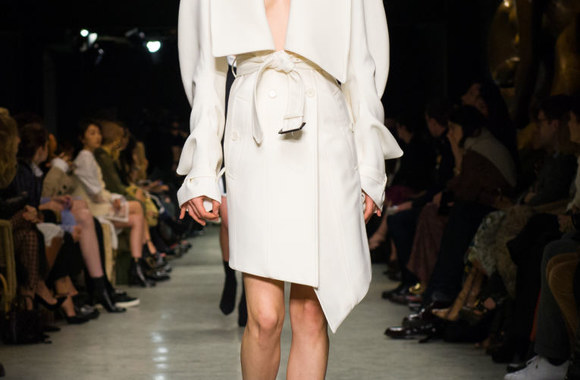 Mados namų "Burberry" 2017 m. rudens ir žiemos kolekcijos modeliai