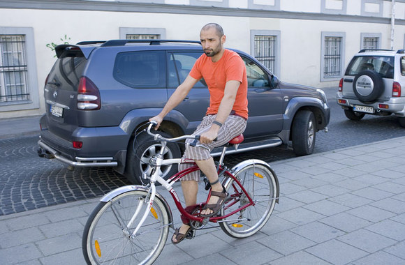 Vietoje automobilių – dviračiai