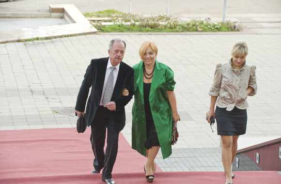 Puošnus šokis su rytietišku dvelksmu