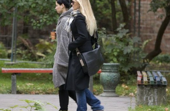 Agnė Jagelavičiūtė ir Lina Žvirblytė pirmakursės