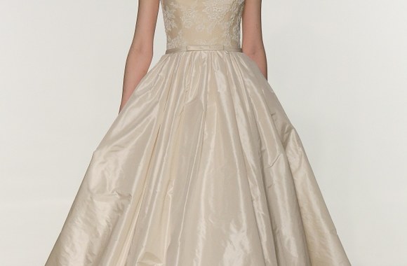 „Amsale“ kolekcijos modelis