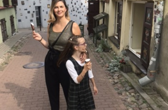 Vaiva Užaitė su dukra / Asmeninio albumo nuotr.