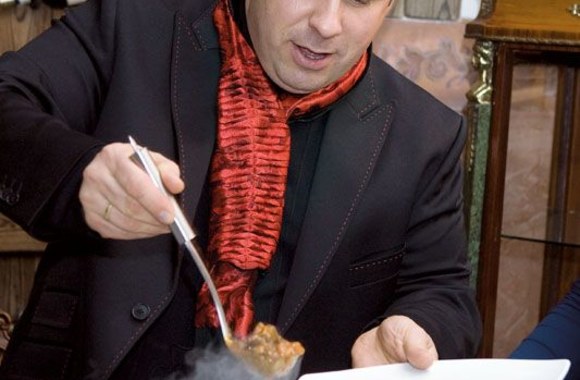 Darius Katinas guliašą gamino pats