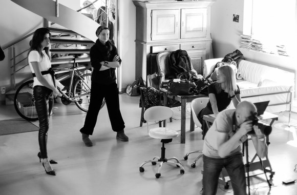 „Lietuvos ryto“ televizijos laidų vedėjai įsiamžino fotosesijoje