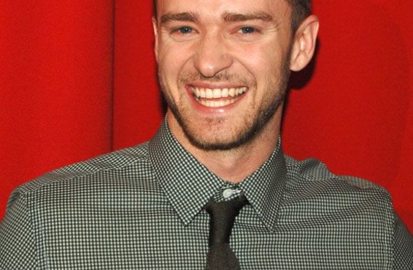 Rihanna ir Jessica Biel. Timberlake'as nusitaikė i Rihanną?