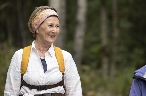 Norvegijos karalienė Sonja išsiruošė į žygį su imigrantais