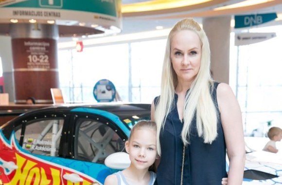 Diana Dargienė su dukra Une