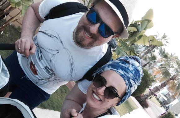 Katažinos ir Deivydo Zvonkų pirmosios atostogos su dvynukais Kornelija ir Donatu