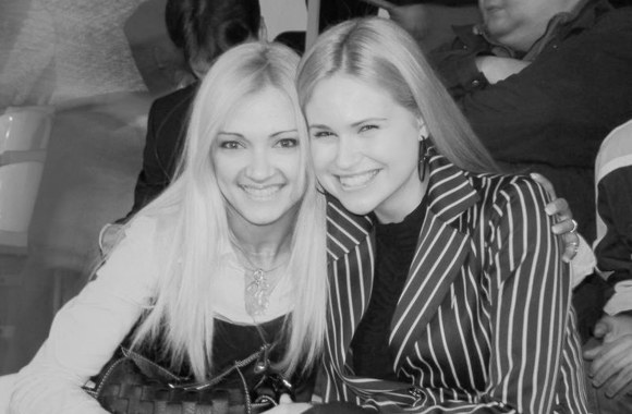 Ona su pussesere Alla