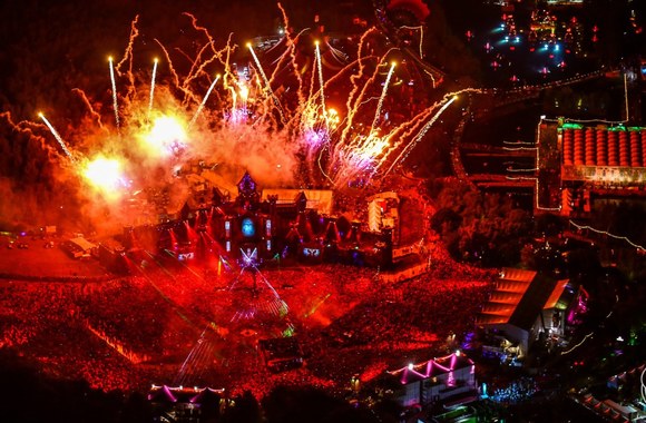 dimitri-vegas-like-mike-live-at-tomorrowland-2015-full-mainstage-set-hd