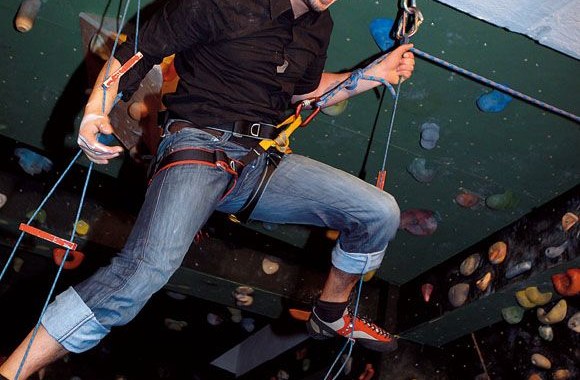 Aktorius ir televizijos laidų vedėjas Leonardas Pobedonoscevas tą dieną šventė gimtadienį, todėl sulaukė gausybės sveikinimų, o dovanų gavo tortą