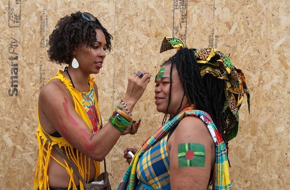 Noting Hilo karnavalo akimirka