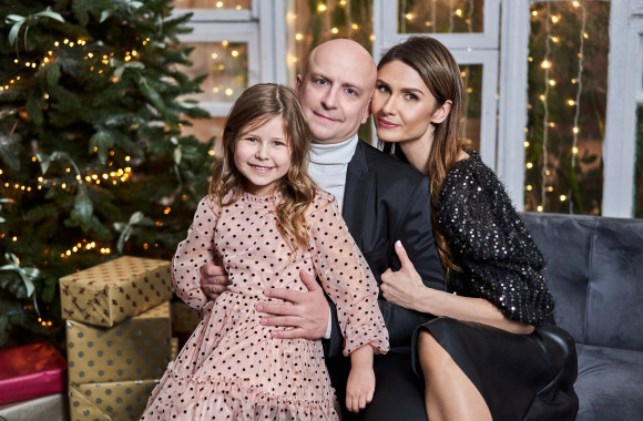 Ramūno ir Robertos Šimukauskų šeima įsiamžino šventinėje fotosesijoje /  Shoop.lt nuotr.